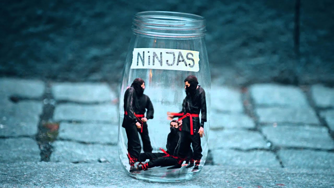 David Sandberg x ZenFone Zoom | ASUS - Ninjas