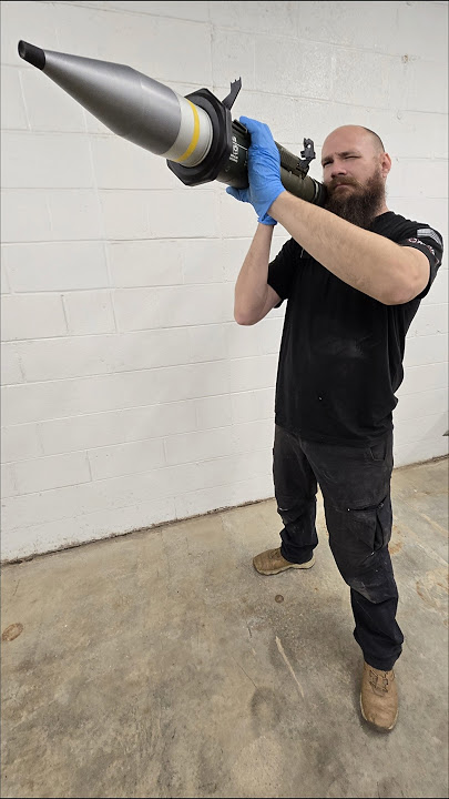 NOT a rocket launcher! 🇸🇪 AT4 84mm M136 High-Explosive Anti-Tank Recoilless Weapon #military #edc