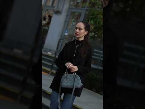 Сумка жіноча Alma BB Denim Monogram, видео 2