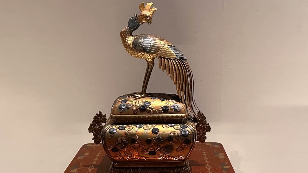 美術品鑑賞第414回【銀色絵鳳凰鈕香炉】蒔絵台中林笑山－皇居三の丸尚