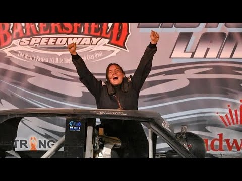 CAN SHE DO IT? Back to the front without touching a car?! Sunnie Simkins amazing race in Bakersfield