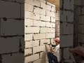 Штробим газоблок под проводку в спальне