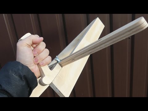 This homemade device made the saw multifunctional!