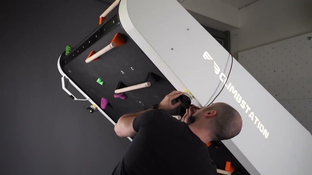InfinityWall -- Vertical Locomotion in Virtual Reality using a Rock Climbing Treadmill