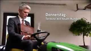 John Deere X130R Rasentraktor Produktvideo | LandtechnikTV