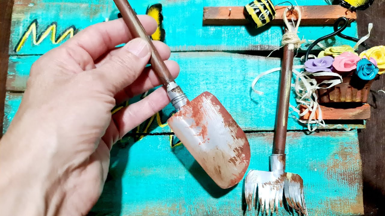 Mirá que fácil. Un cartel para tu jardín, con mucho estilo.