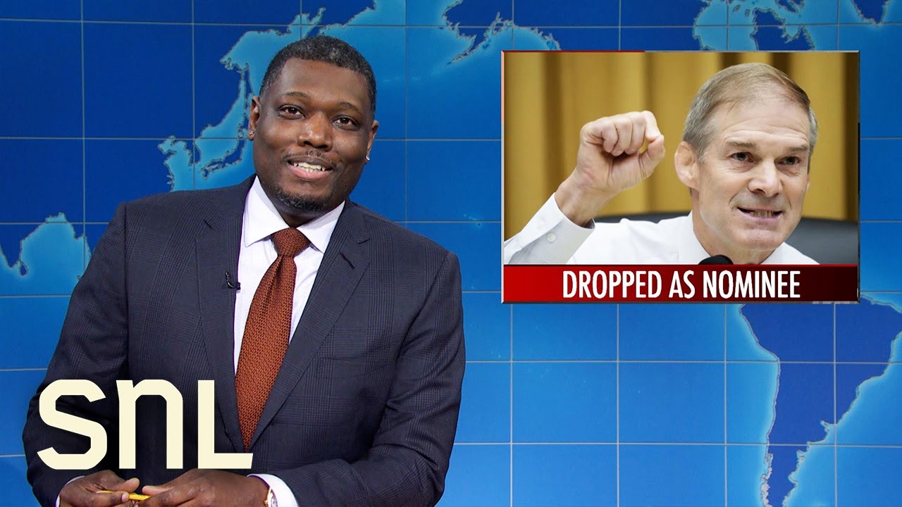 Caitlin Clark Roasts Michael Che On 'SNL' in 'Weekend Update ...