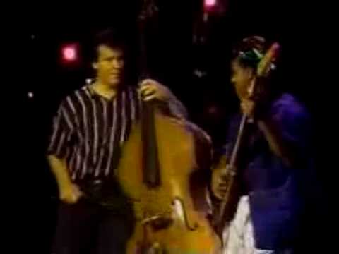 Victor Wooten and Edgar Meyer.mp4