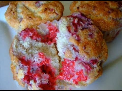 Video: Yuav Ua Li Cas Thiaj Ua Tau Lub Muffins Raspberry