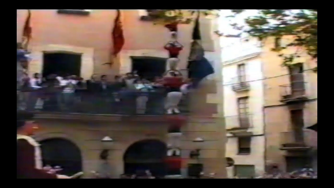 Primer pilar de 6 descarregat per la Colla Joves Xiquets de Valls en l’època moderna