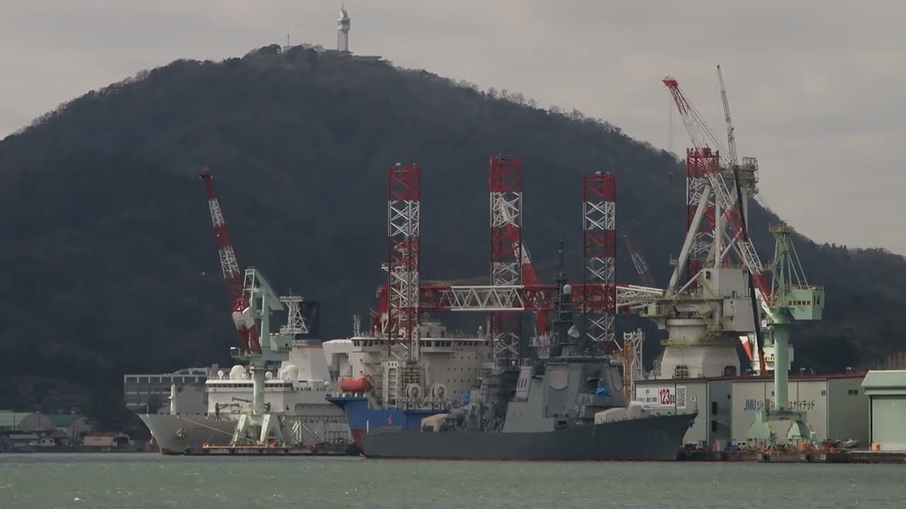 2026/3/5木11:00 京都府舞鶴市・大波海岸からの舞鶴東港の光景：桜も、もうすぐ