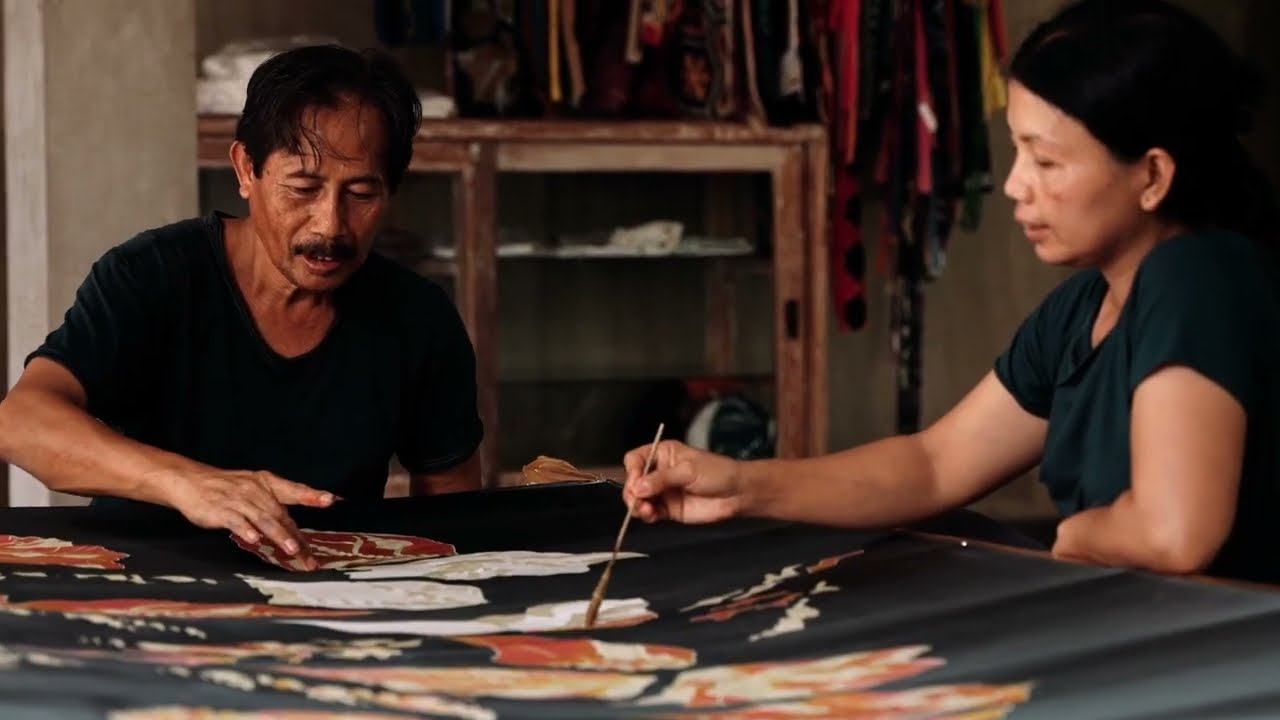 QUARZIA - CONTEMPORARY BATIK PRODUCTION: