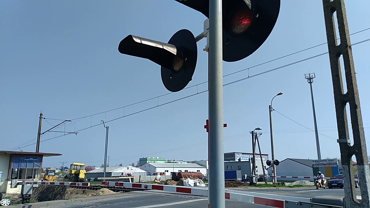 ( ZABYTEK ) przejazd kolejowy Kościan ul. Gostyńska. Przelot IC. EHZ-32