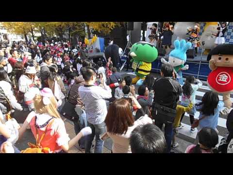 DSCF2424神奈川県庁前２．５じげんネ申祭り20141124妖怪体操