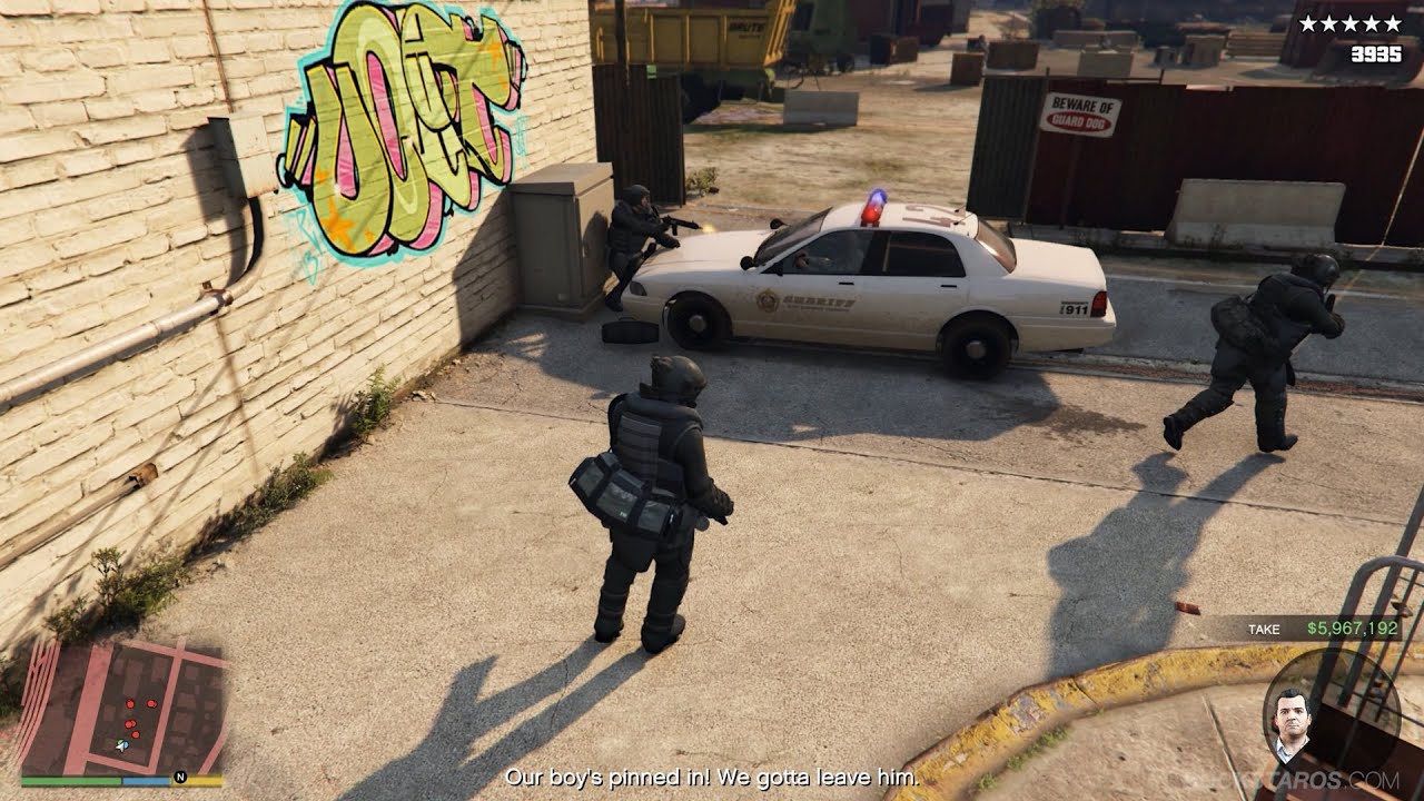 Norm Richards gets crushed against the wall – GTA 5