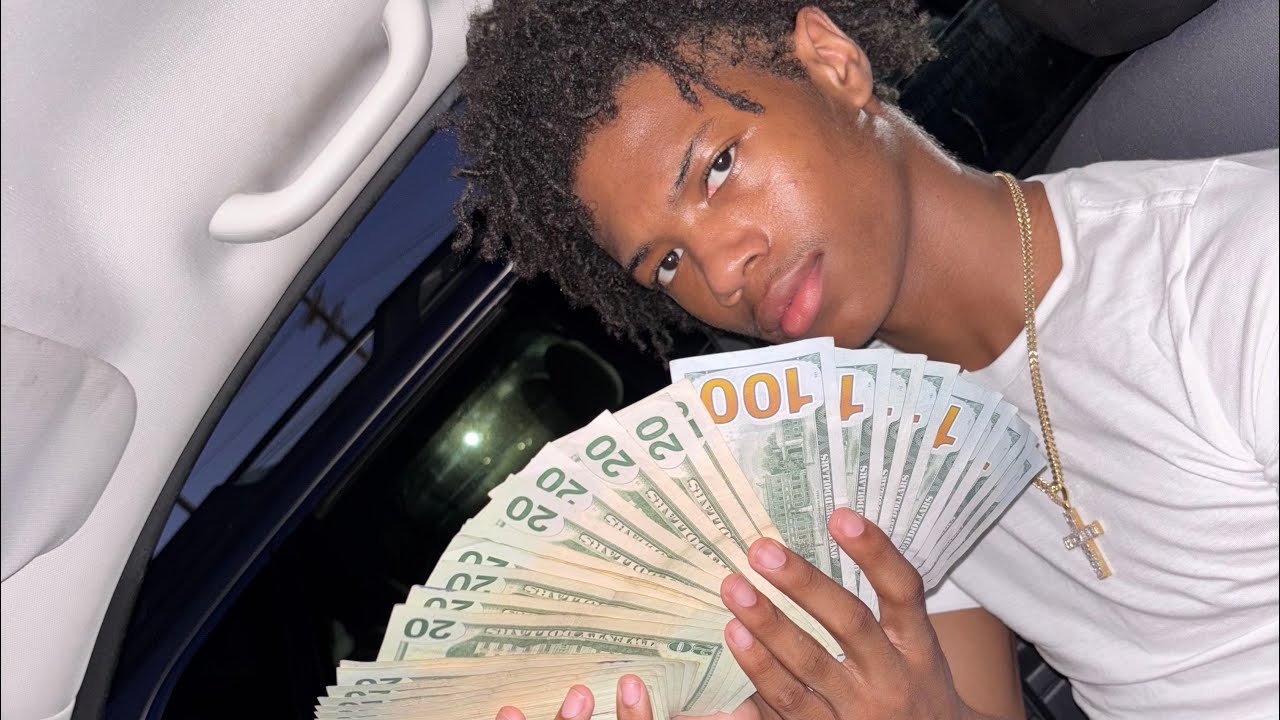 LulRoeCg - Ease The Pain [Official Visualizer]