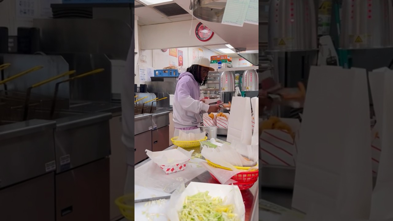 Kai Cenat's identical twin 😭