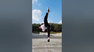 Taekwondo cheat 720 kick