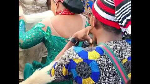 Igbo girls rock...Nigerian wedding entrance