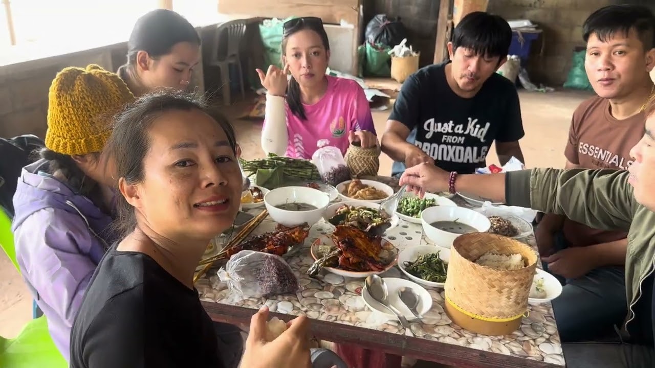 กินข้าวเช้าก่อนแยกย้ายเดินทางกลับเมืองไทย ￼ ขอบคุณทุกคนครับ ￼