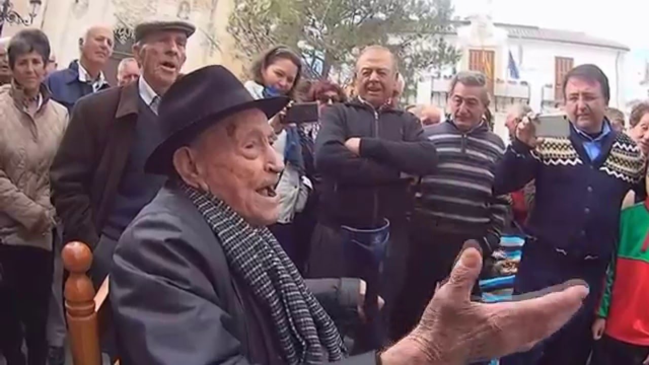 Trovo Tio Juan Rita en la plaza de Vélez Rubio Diciembre 2015