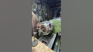 Workpiece Balance in Lathe Chuck #shortsfeed #metalmachine #automobile