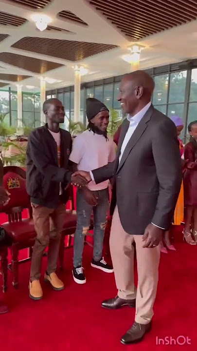 PRESIDENT RUTO LIGHT MOMENTS WITH KIKUYU ARTISTS IN STATE HOUSE