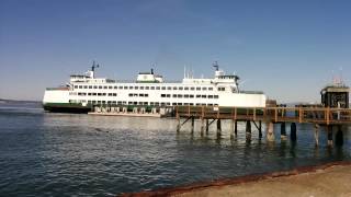 Mukilteo-Clinton Ferry arriving at Mukilteo landing.