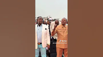 PASTEUR WALESA ET GODE MPOYI CHEZ BARUTI 