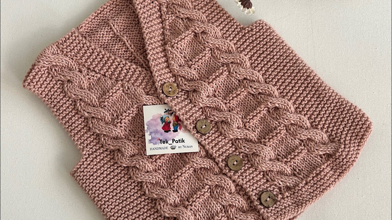 Жилет для мальчика из крученого/плетеного материала