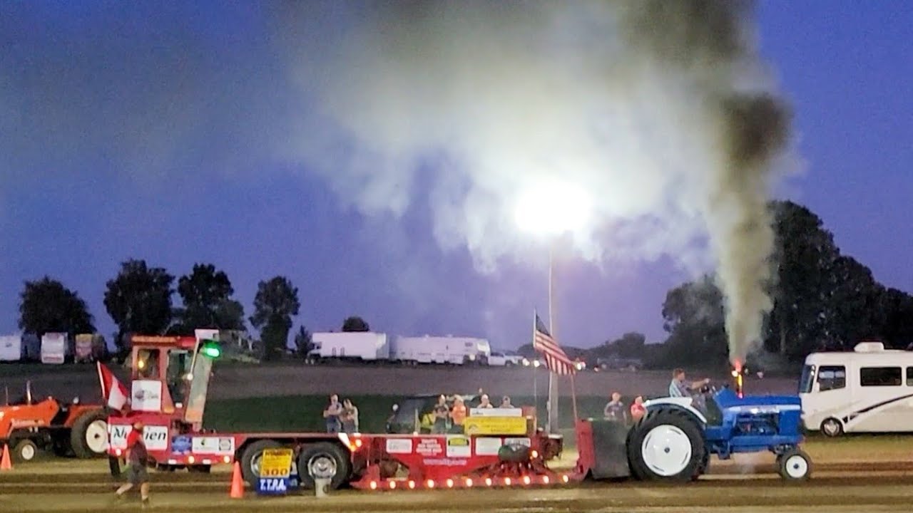 TRACTOR PULLS! Shiawassee County Fair in Michigan 2023! Tractors