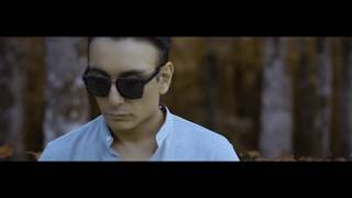 Video thumbnail of "Shadmehr Aghili Khaabe Khosh Official Music Video"