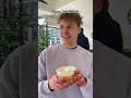 In welk bakje ijs zit altijd meer: de eerste of de tweede? 🤔🍧🍨