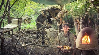 Bushcraft Shelter - Sawhorse Making - Fixing the Cracks in my Primitive Mud Oven - Making Pizza