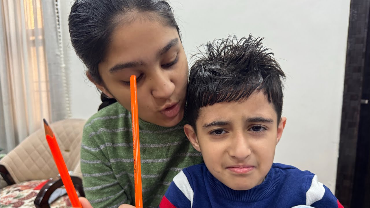 Illu Ro Padi Pencil ke liye 😭 