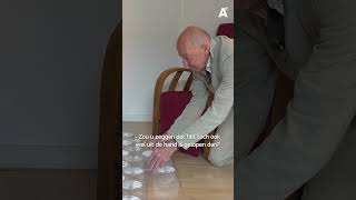 Thumbnail for Theo eet 5 jaar dezelfde blauwe kaas salade voor een kunstwerk