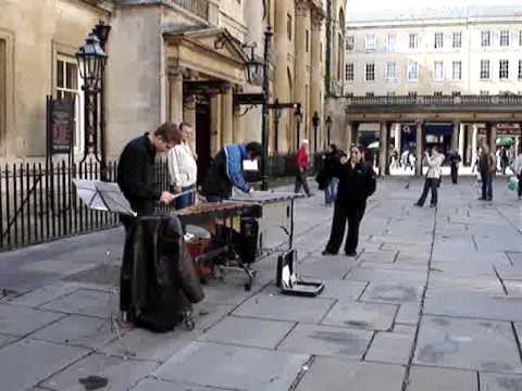 Concertino Percussion Club plays Vivaldi in front of Bath Abbey - YouTube