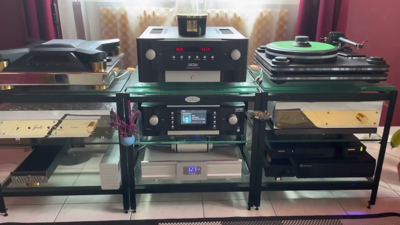 Mark Levinson No.519, Mark Levinson No.585, Sonus Faber Elipsa Red. www.nlaudio.hu +36309571854.