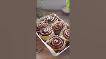 How to cut cinnamon rolls perfectly !! Fool proof #shorts