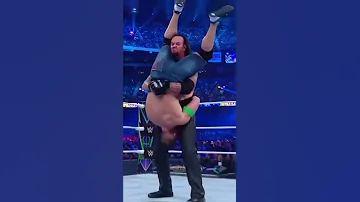 اندرتيكر يفزع جون سينا ويقضي علىه في رسلمينيا Shorts 