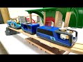 Brio The World☆2 Electric train &amp; red tunnel, station with elevator, wooden rail course