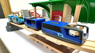 Brio The World☆2 Electric train &amp; red tunnel, station with elevator, wooden rail course