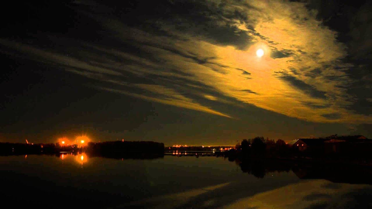 Moonrise (Time-lapse) [19-Oct-2013] - YouTube