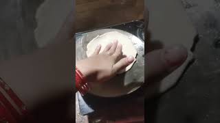 नए तरीके का आलू पराठा बनाए recipe youtubeshorts food like and subscribe shotlike आलू के पराठा