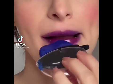 طريقه وضع احمر الشفاه الأحمر شفاه جديد كوري شوف مقطع يجنن Shorts