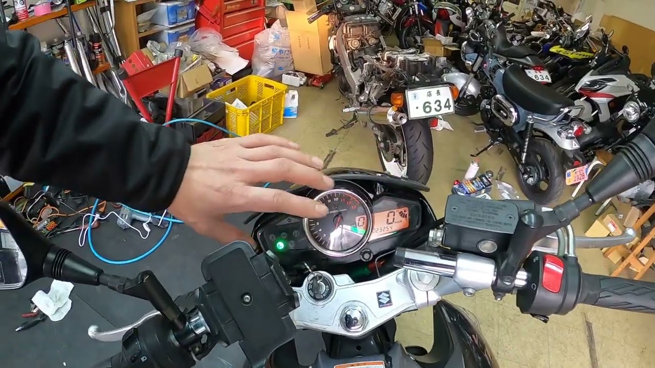 スズキ GSR250 実働書類鍵付き バッテリー交換済み 練習用に maxresdefault.jpg