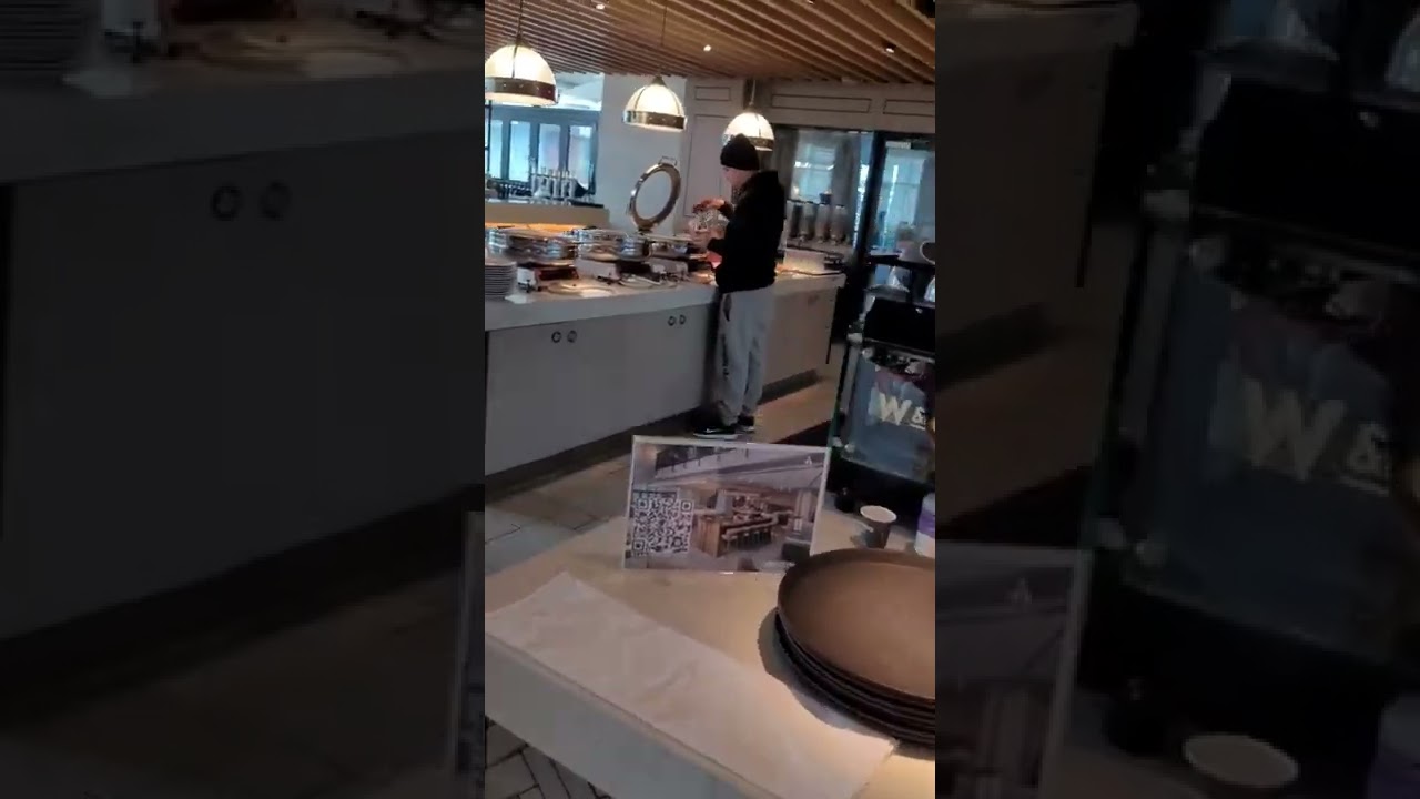 Breakfast @ Newmarket Restaurant William Inglis Hotel 