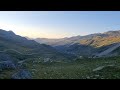 PASO ALPINO FLÜELA, SUIZA, los rebaños pastan en los Alpes 🐄🐂🇨🇭
