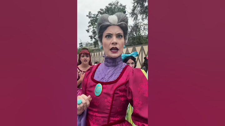 Whatever you do, don’t ask them about Cinderella 🏰 #Disneyland #LadyTremaine #Anastasia #Drizella