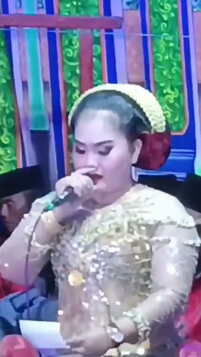 GEMOYYYYYYYYYYYYY SI PUTRI PANGGUNG